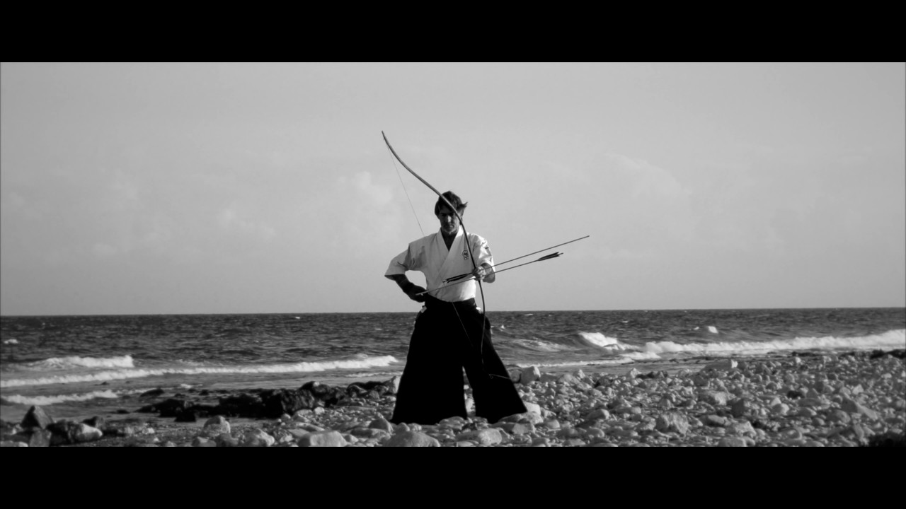 Fotograma de Kyudo. Un tiro con el corazón