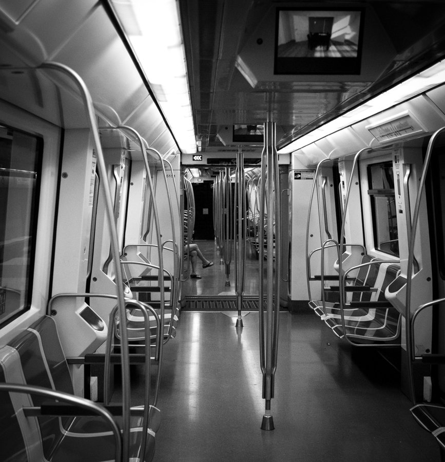 Interior de un vagón de metro